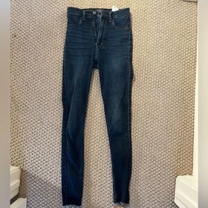 Abercrombie Ultra High Rise Jean Legging